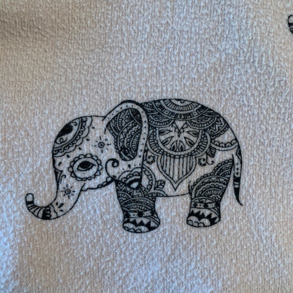 Wildfox Light Pink Roaming Elephants Sweatshirt - Picture 5 of 5